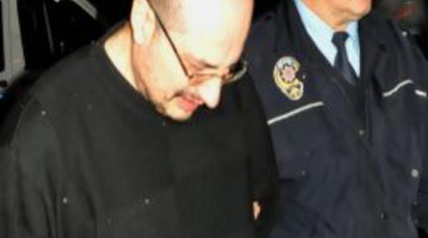 Fabrika m&uuml;d&uuml;r&uuml;n&uuml; &ouml;ld&uuml;ren şahıs cezaevinde intihar etti