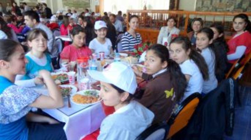 'Yarınlar İ&ccedil;in Bug&uuml;n Okuyorum' projesinin final sınavı yapıldı