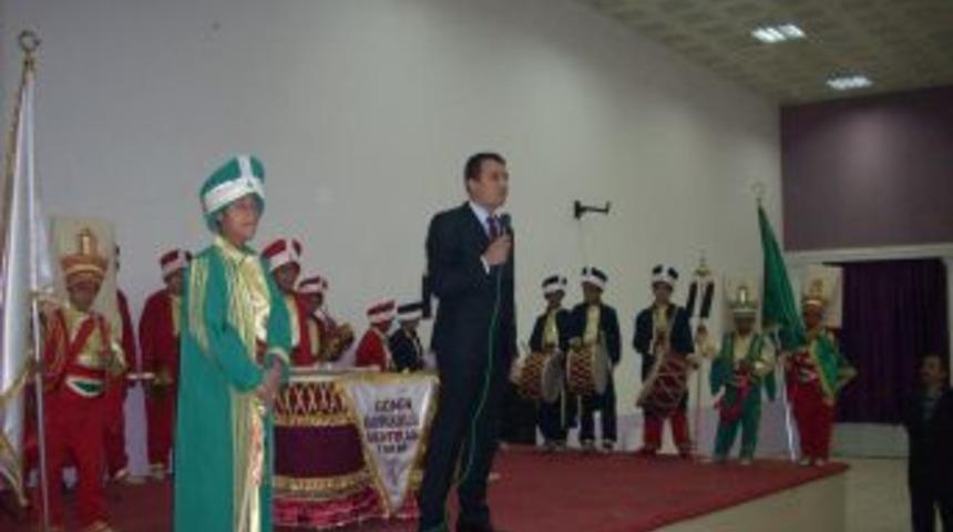 Roman &ccedil;ocuklardan mehteran g&ouml;sterisi