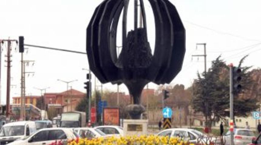 Afyonkarahisar 24 bin lale ile rengarenk oldu
