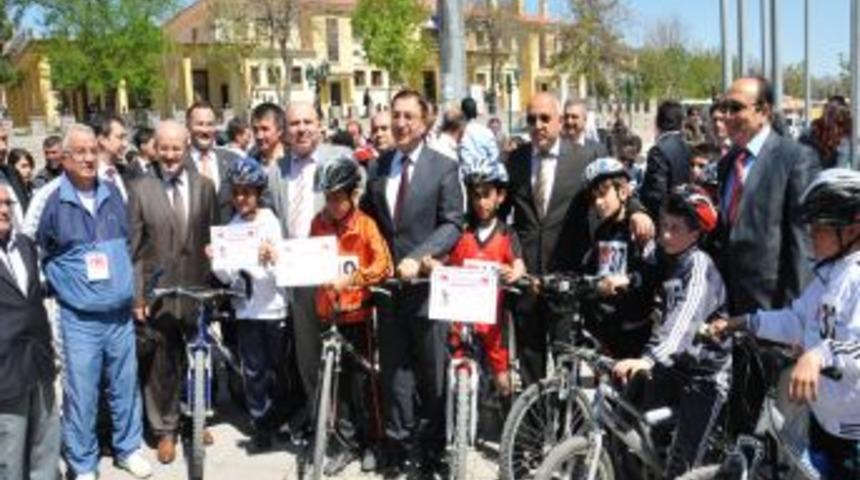 Pedallar, 23 Nisan i&ccedil;in yarıştı