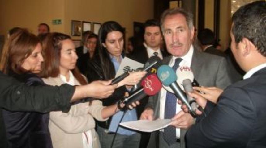 Bakan G&uuml;nay: Sanat&ccedil;ılar da toplumsal değerleri dikkate almalı