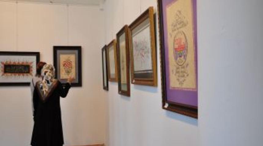 Hat sanatı ile işlenen 40 Hadis Fethiyelilerle buluştu