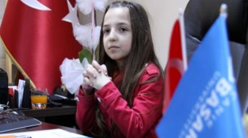 Küçük rektör, geleceğini 'Başarı'da görüyor