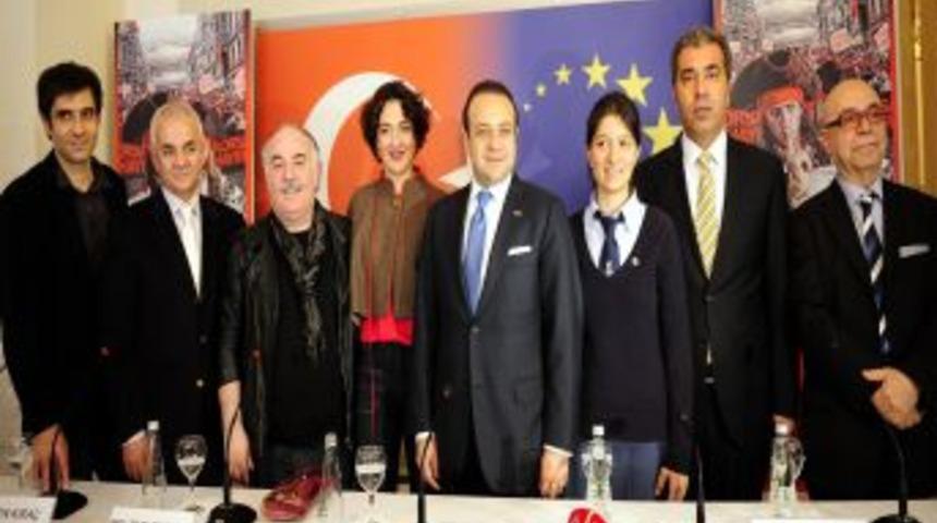 Liseli &ouml;ğrenciler, korsanla m&uuml;cadele i&ccedil;in objektif arkasına ge&ccedil;ecek