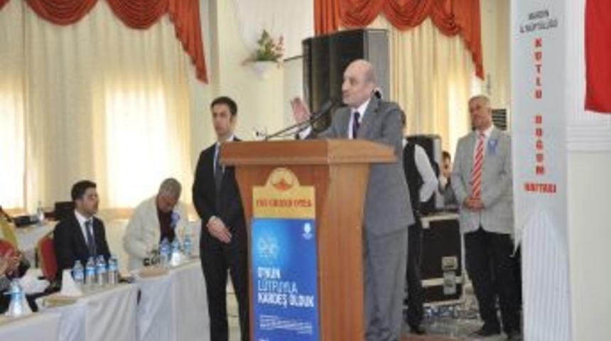 Bayraktar: D&uuml;nyanın mutluluğu i&ccedil;in Peygamberimizin yoluna ihtiya&ccedil; var