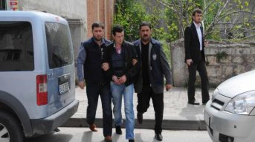 Kuzenini ve eski ortağını &ouml;ld&uuml;ren katil zanlısı adliyeye sevk edildi