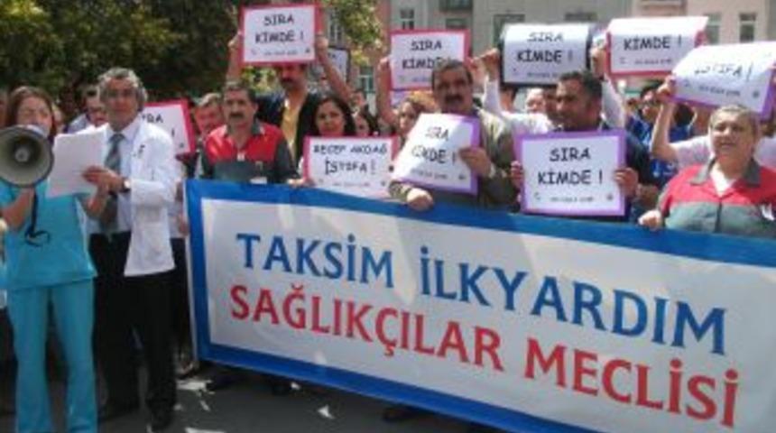 Gaziantep'de &ouml;ld&uuml;r&uuml;len doktor i&ccedil;in protesto eylemi