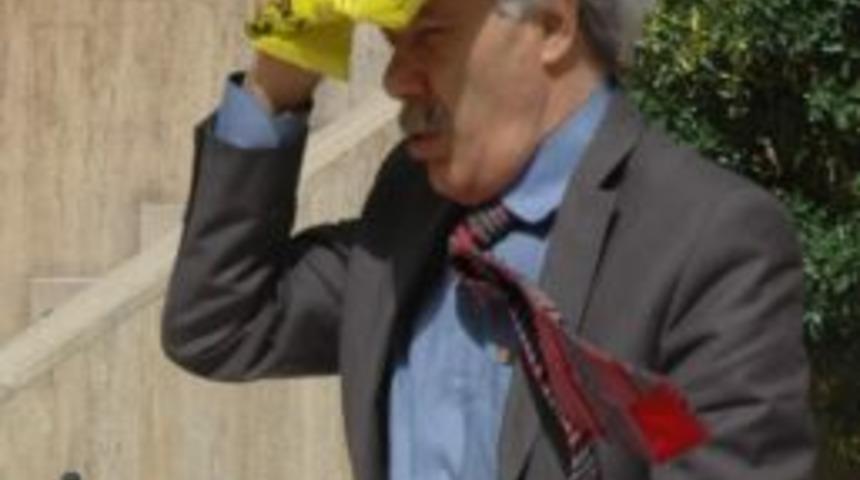 Şiddetli Lodos Sebebiyle Motosiklet Şarampole Yuvarlandı