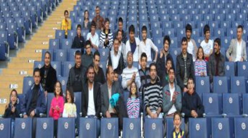 Vanlı depremzedeler Fenerbah&ccedil;e Stadı'nı gezdi