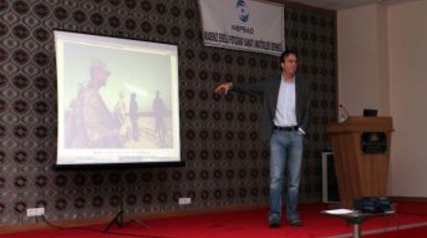 Fotoğraf g&ouml;sterisi beğeni ile izlendi