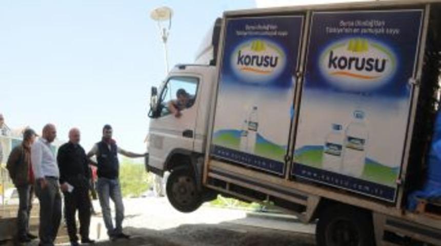 Kamyonet Şaha Kalktı