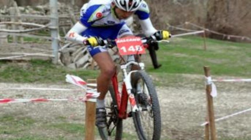 Uluslararası Adilcevaz Dağ Bisikleti Yarışmaları sona erdi