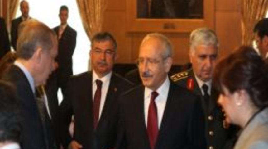 TBMM Başkanı &Ccedil;i&ccedil;ek, kutlamaları kabul etti