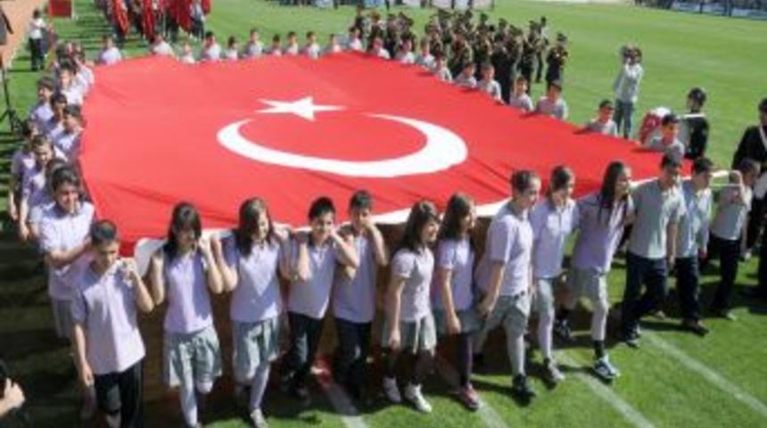 23 Nisan Manisa'da da coşkuyla kutlandı