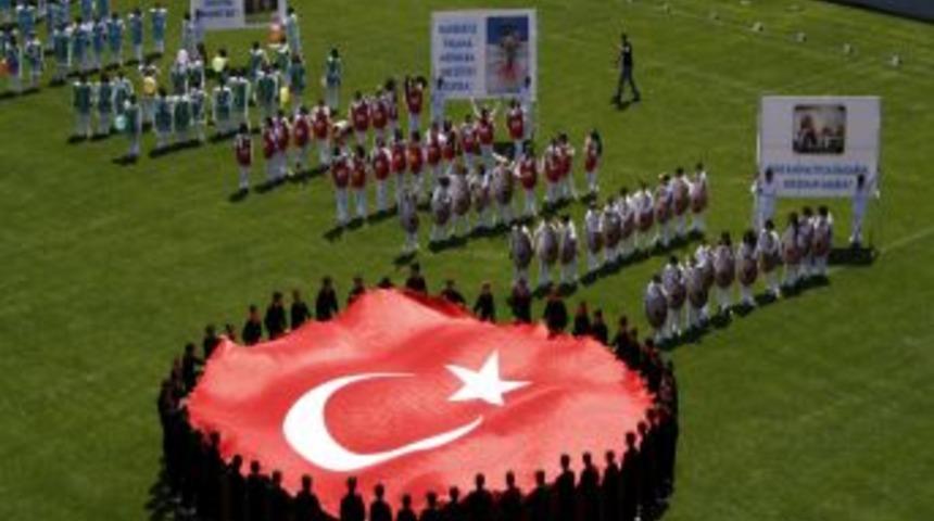 &Ccedil;ocuklar, 23 Nisan kutlamalarında obeziteye dikkat &ccedil;ekti