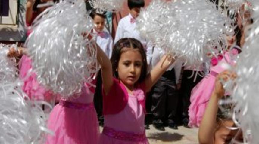 İmkb İlk&ouml;ğretim Okulu'nda 23 Nisan Coşkusu