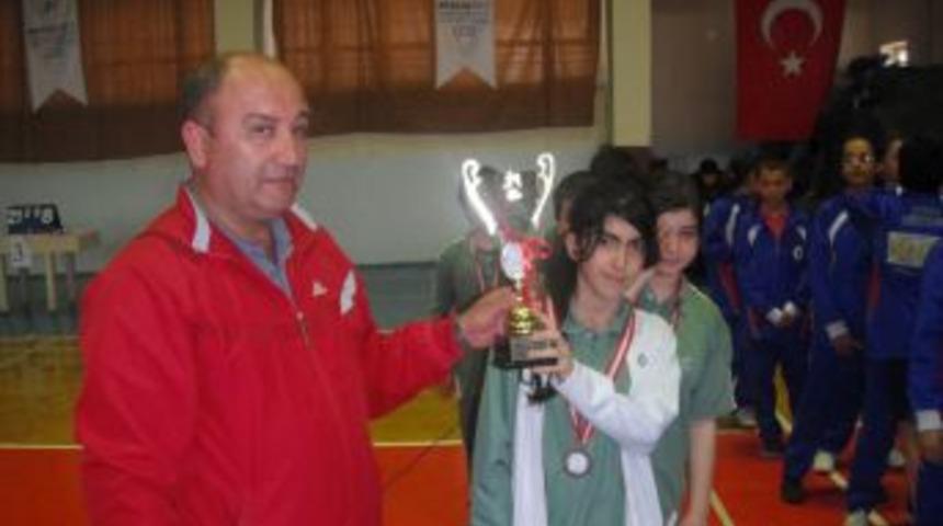 Emine Nakıpoğlu, Badminton T&uuml;rkiye Şampiyonası&rsquo;nda Gaziantep&rsquo;i temsil edecek