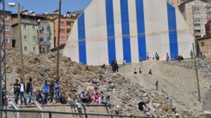Hakkari&rsquo;de 23 Nisan coşkusu