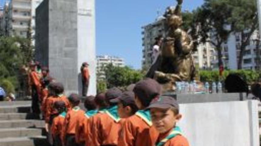 &Ouml;ğrencilerden "ata'ya Saygı N&ouml;beti" Kuyruğu