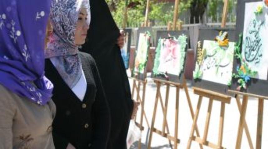 Hat ile guiling sanatlarının buluşmasından &ccedil;ıkan 35 eser sergilendi