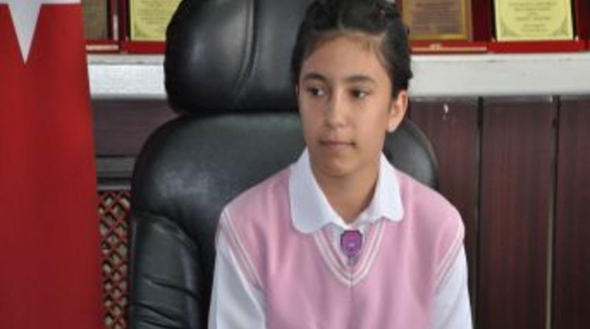 Milli Eğitim M&uuml;d&uuml;r&uuml; Koltuğuna Nisa &Ccedil;elik Oturdu