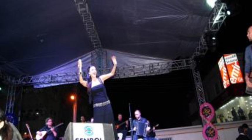 Şevval Sam Batman'da kardeşlik mesajı verdi