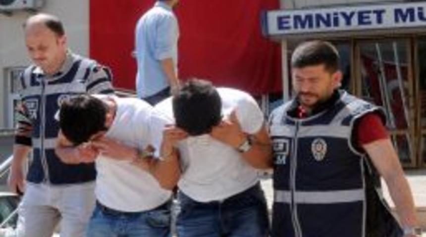 Koltukların İ&ccedil;ine Uyuşturucu Zulaladılar