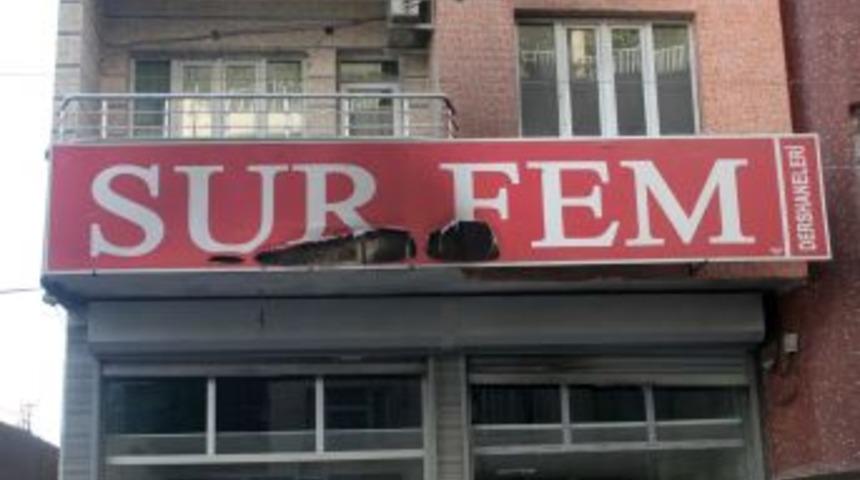 Nusaybin'de yakılan dershanenin g&uuml;venlik kamerası g&ouml;r&uuml;nt&uuml;leri