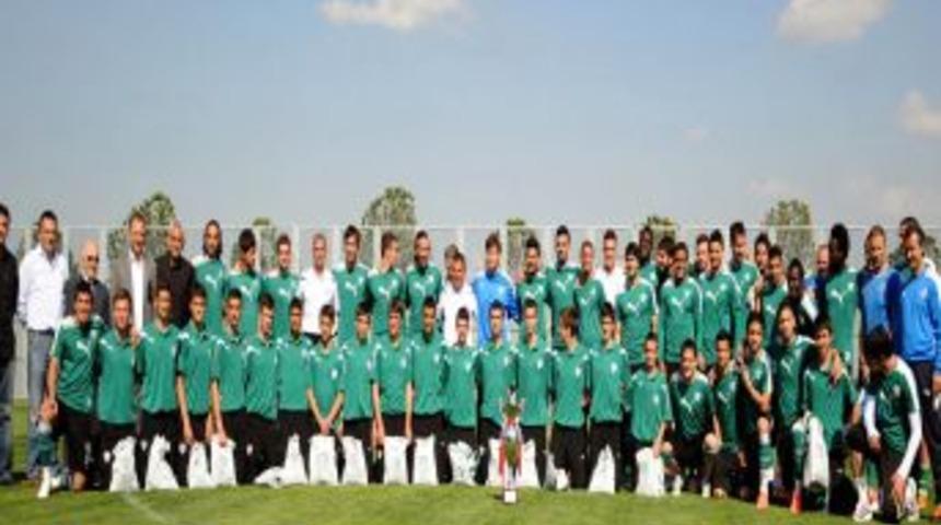 Bursaspor'da ilk hedef Ziraat T&uuml;rkiye Kupası'nda final