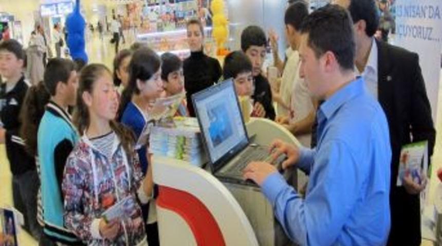 Vanlı &Ccedil;ocukların 23 Nisan Coşkusu