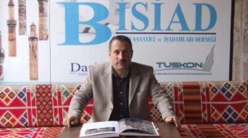 Bitlis Sanayici ve İşadamları Derneği'nden eğitim kurumuna saldırıya tepki