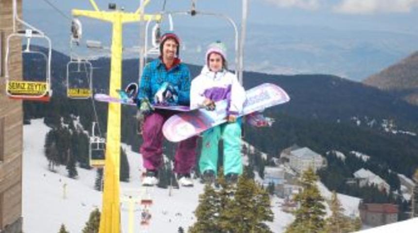 Uludağ'da Nisan Ayında Snowboard Keyfi