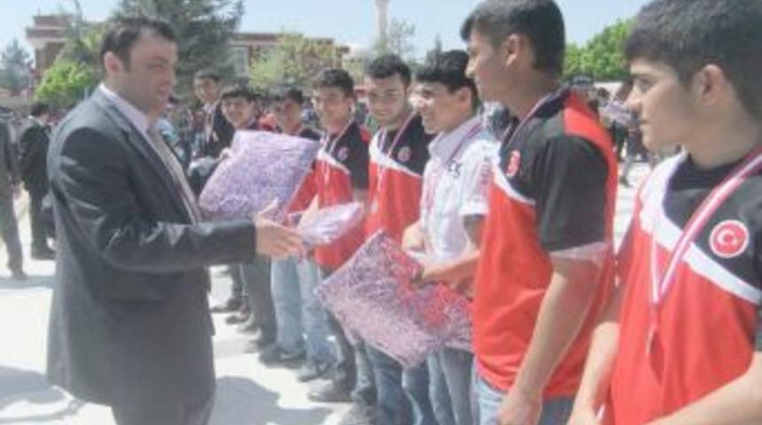 Suru&ccedil;'ta 23 Nisan Etkinliklerle Kutlandı