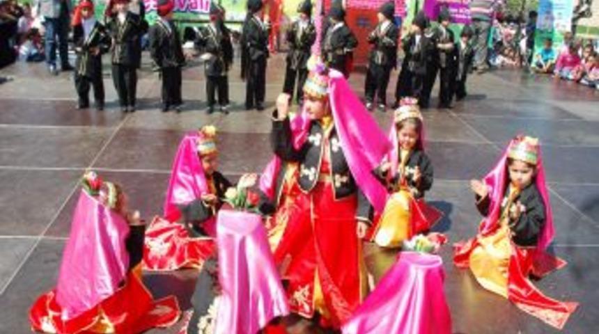 &Ccedil;ocuk Şenliği'ne Yoğun İlgi