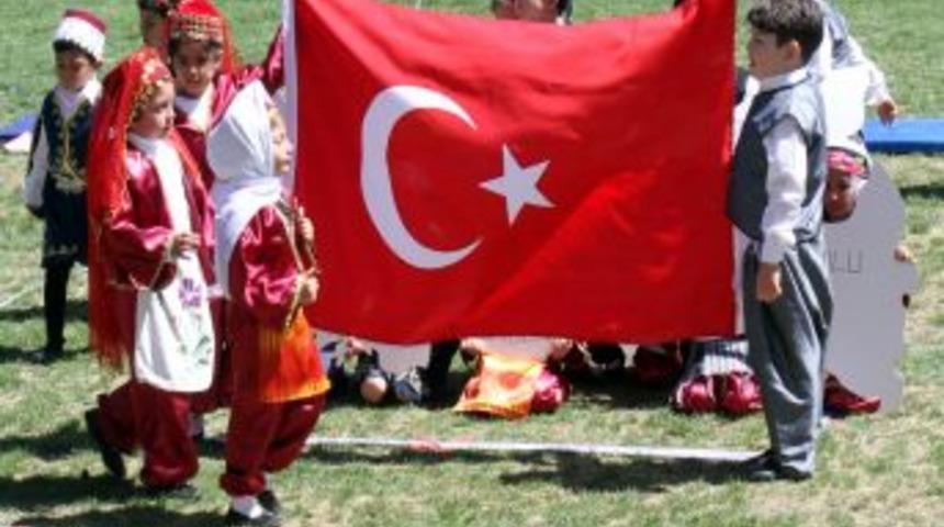 Darende'de 23 Nisan Coşkusu