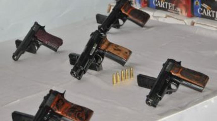 Şanlıurfa'da 7 Adet Ruhsatsız Tabanca Ele Ge&ccedil;irildi