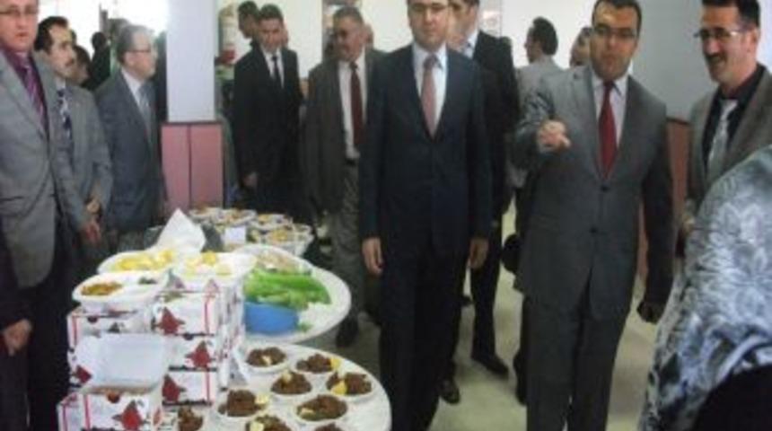 Din g&ouml;revlilerinin d&uuml;zenlediği kermes ilgi g&ouml;rd&uuml;