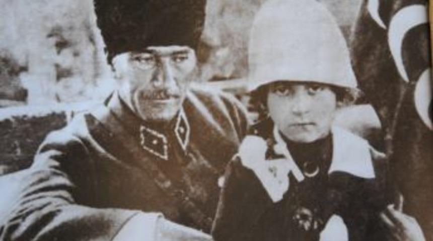 Atat&uuml;rk'&uuml; G&ouml;ren 90 Yıllık Anı