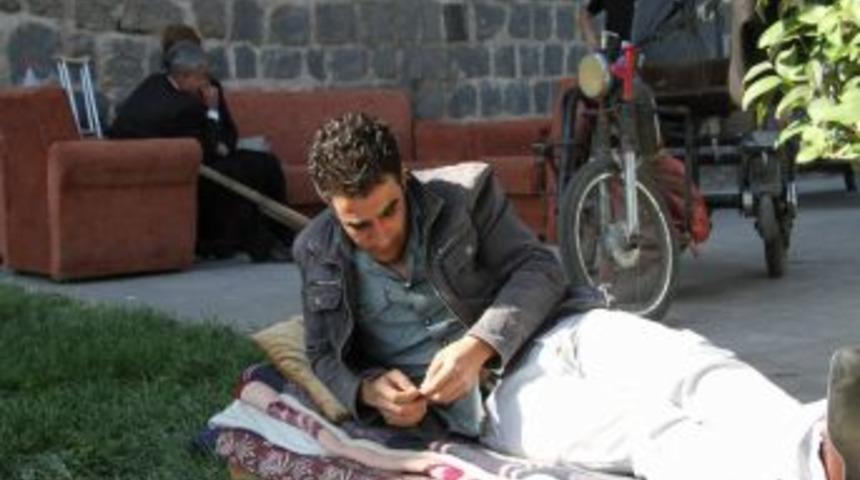 Sur Diplerinde Yaşayan Aile Yardım İstiyor