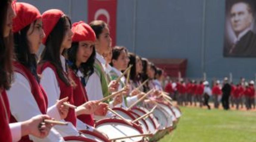 &Ccedil;ankırı'da 23 Nisan &Ccedil;ocuk Bayramı Kutlamaları