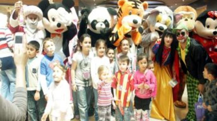 23 Nisan'da &Ccedil;ocuklar Sanko Park'ta Doyasıya Eğlendi