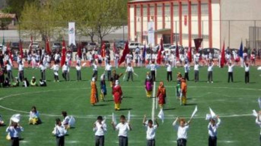 G&ouml;lbaşı İl&ccedil;esinde 23 Nisan Coşkusu