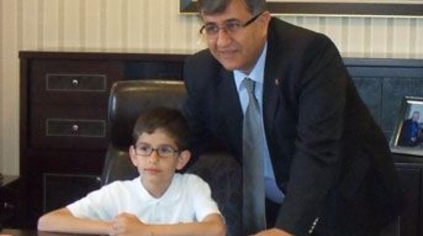 K&uuml;&ccedil;&uuml;k Kaymakam K&uuml;lt&uuml;r Merkezi istedi