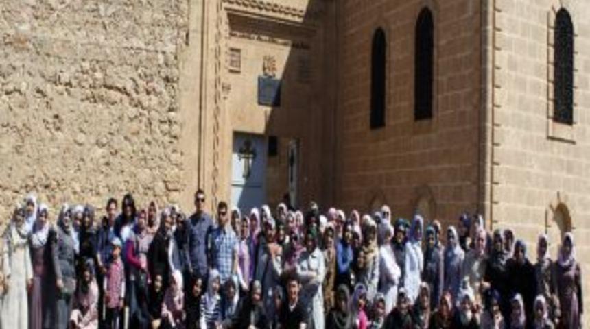 Batman İmam Hatip Lisesi &ouml;ğrencileri Mardin&rsquo;i gezdi