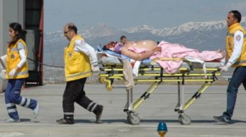 Hınıs'ta Silahlı Saldırı: 1 &Ouml;l&uuml;, 1 Yaralı