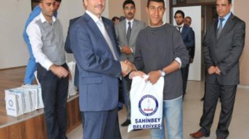 Başkan Tahmazoğlu Sevgi Evleri Erkek Yurdunu Ziyaret Etti