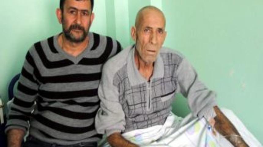 Kimsesiz Hastaya Esnaf Arkadaşı Sahip &Ccedil;ıktı