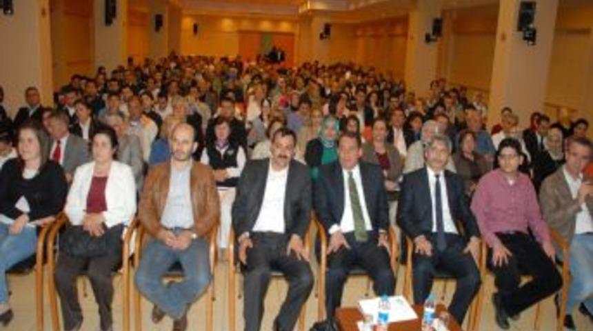 Erkan Tan, AK Partililere etkili iletişim ve beden dilini anlattı