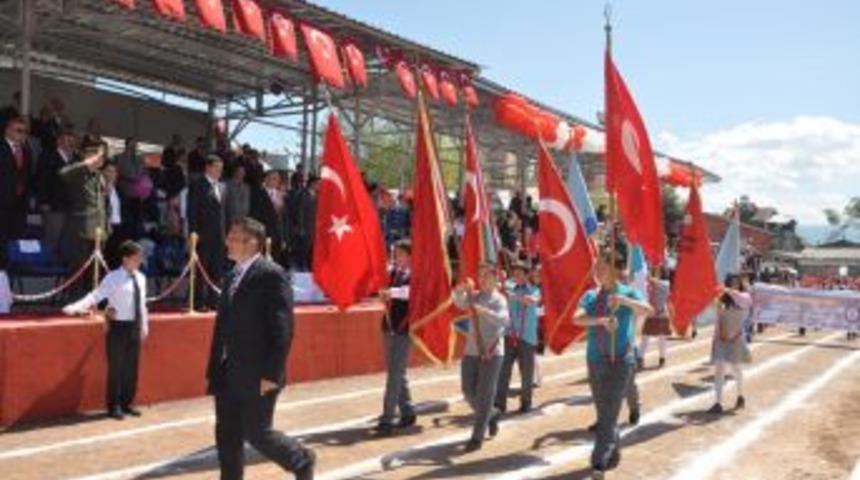 Bayram coşkusu, alana sığmadı